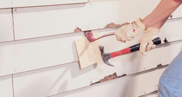 A Full Guide on Wood Siding Repair and Replacement | Family Handyman